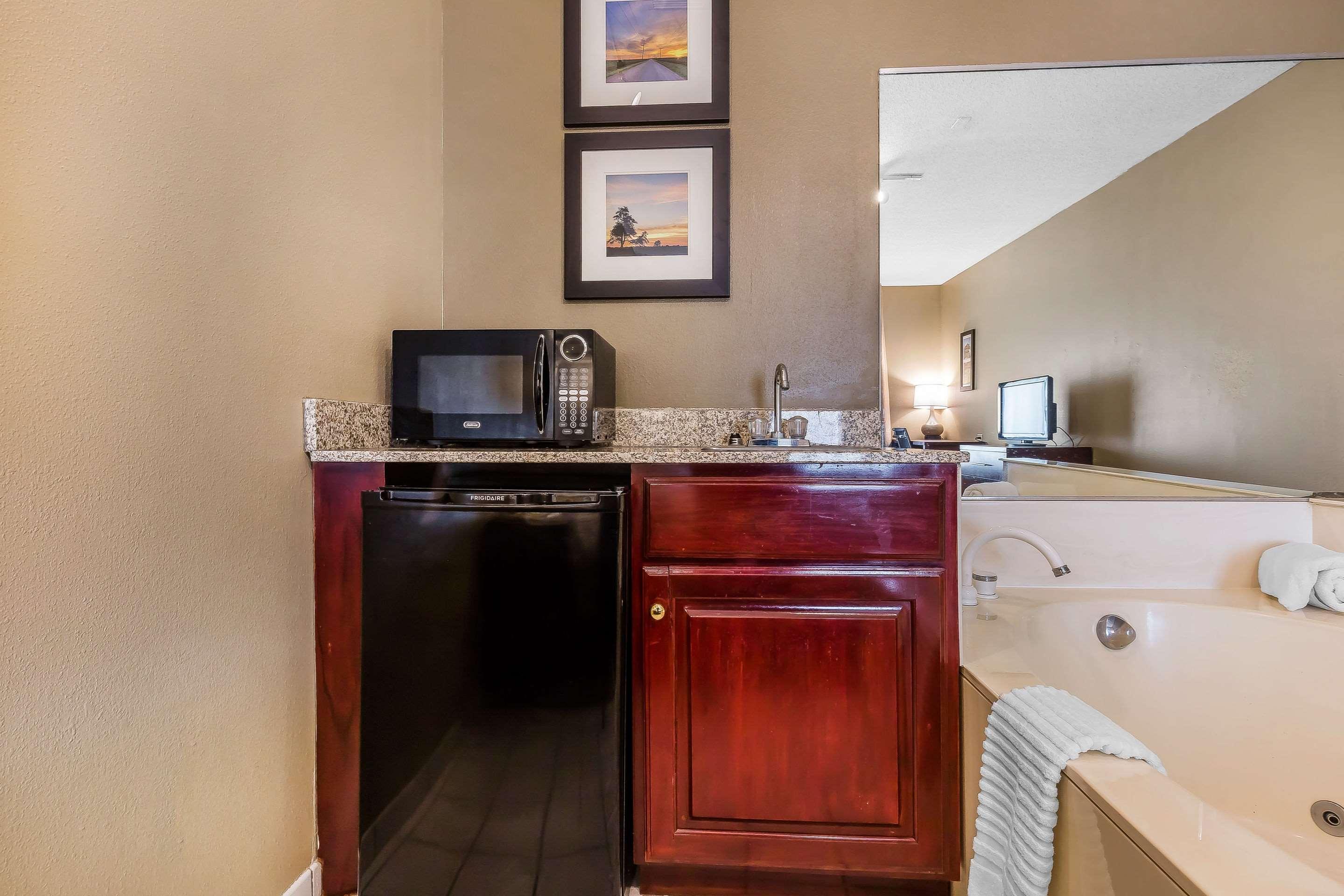 Comfort Inn & Suites Mishawaka-Σάουθ Μπεντ Εξωτερικό φωτογραφία