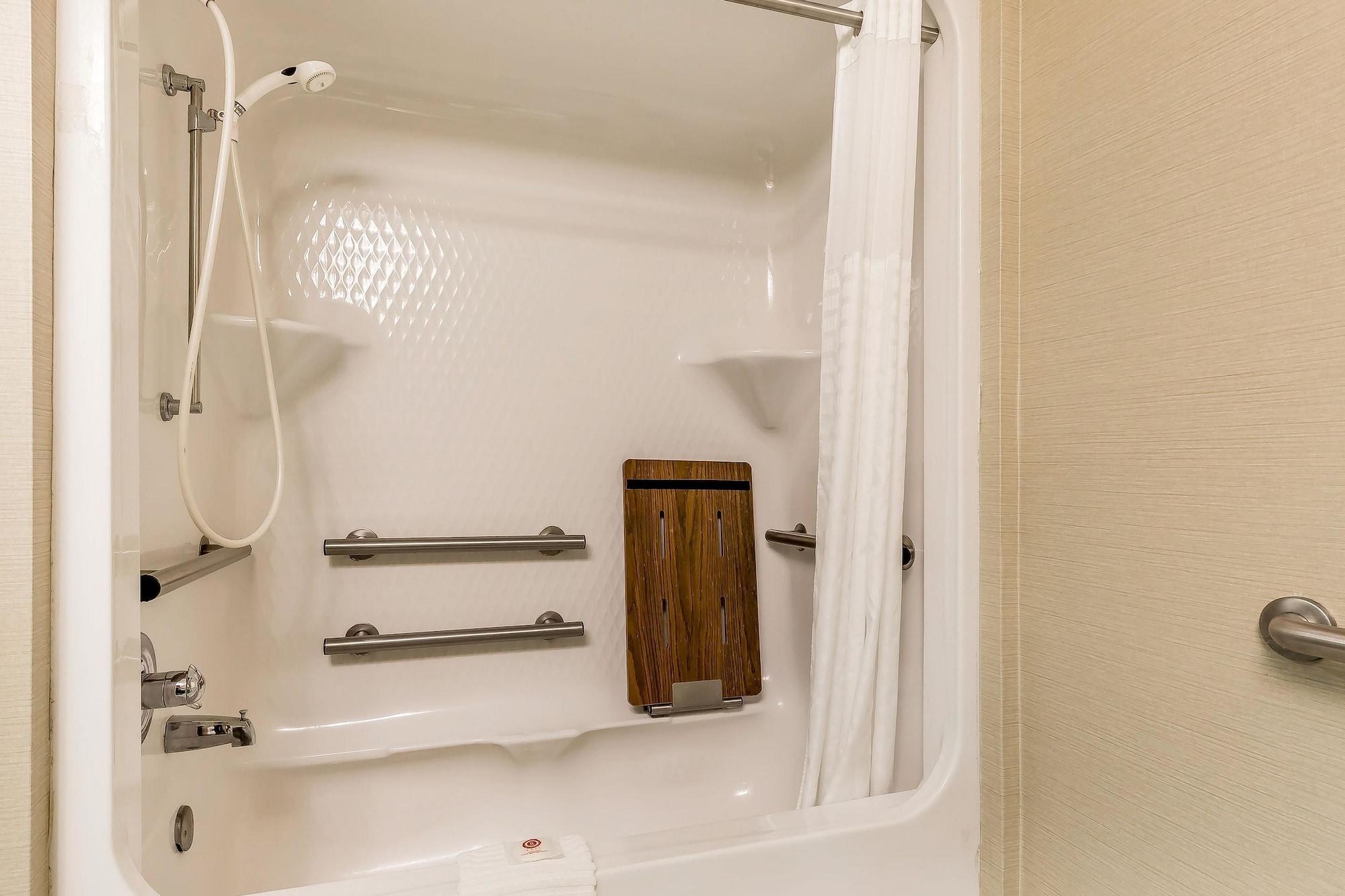 Comfort Inn & Suites Mishawaka-Σάουθ Μπεντ Εξωτερικό φωτογραφία